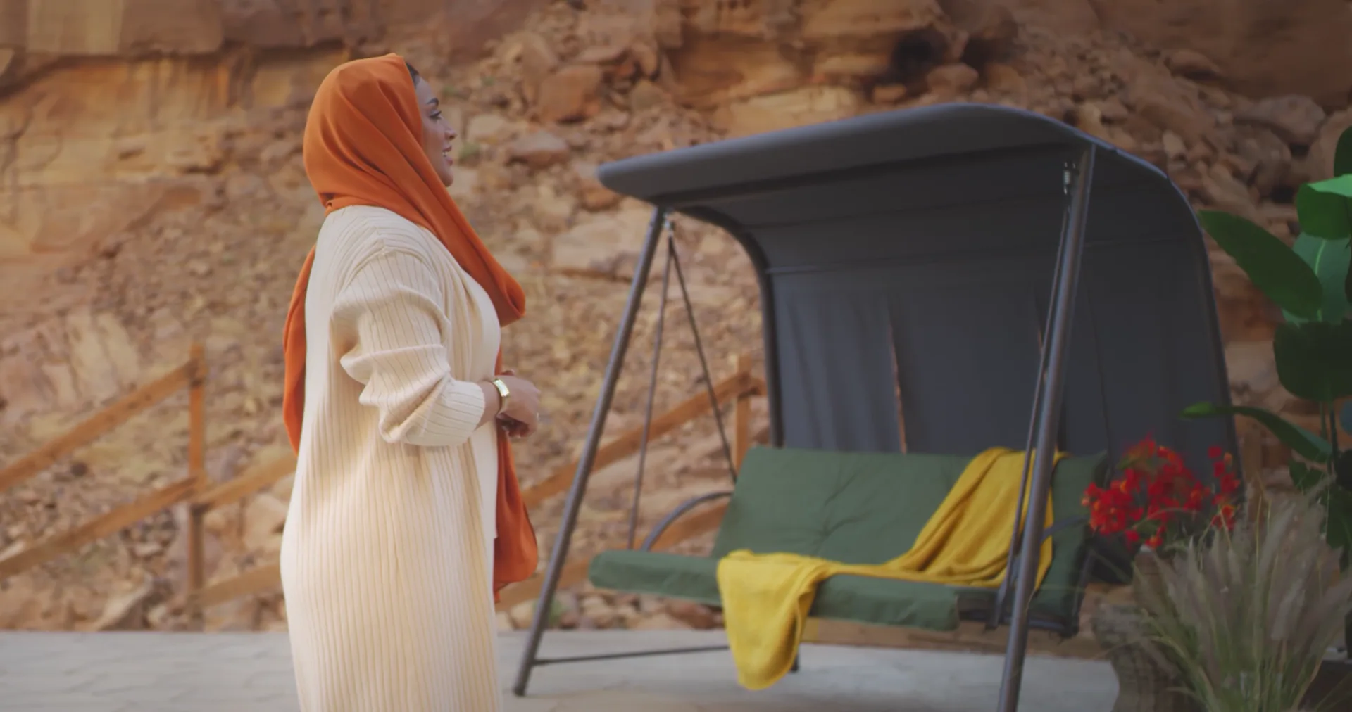 Still 2 from Abyat